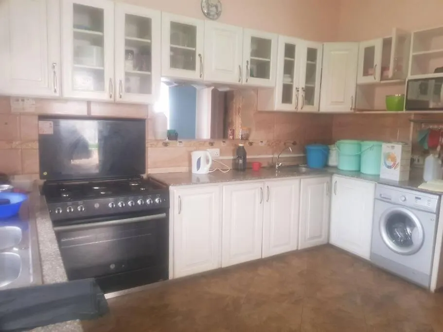 Cheerful 3 Bedroom House With Ample Parking Space. Kampala